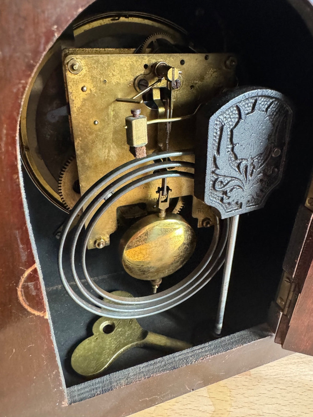 Mechanical Clock Servicing – Striking & Chiming – Full Strip-Down & Hand Cleanin