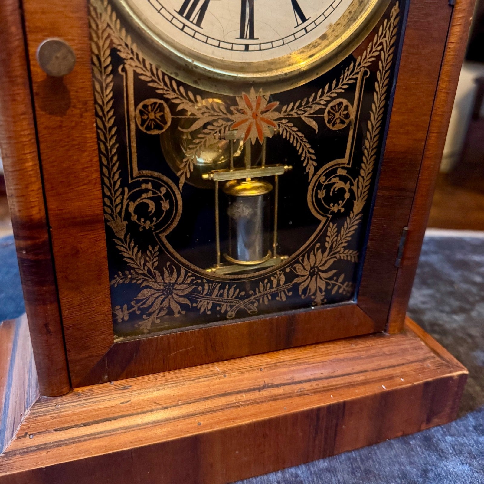 Antique American Cottage Clock Serviced Mechanical Striking Mantel Clock Key