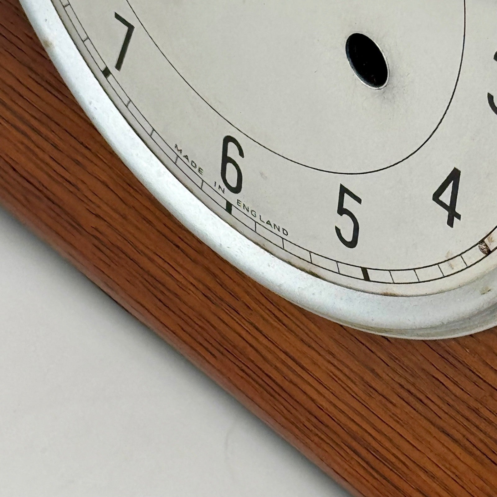 Smiths Enfield 8 Day Striking Mantel Clock Oak Case Made in England With Key