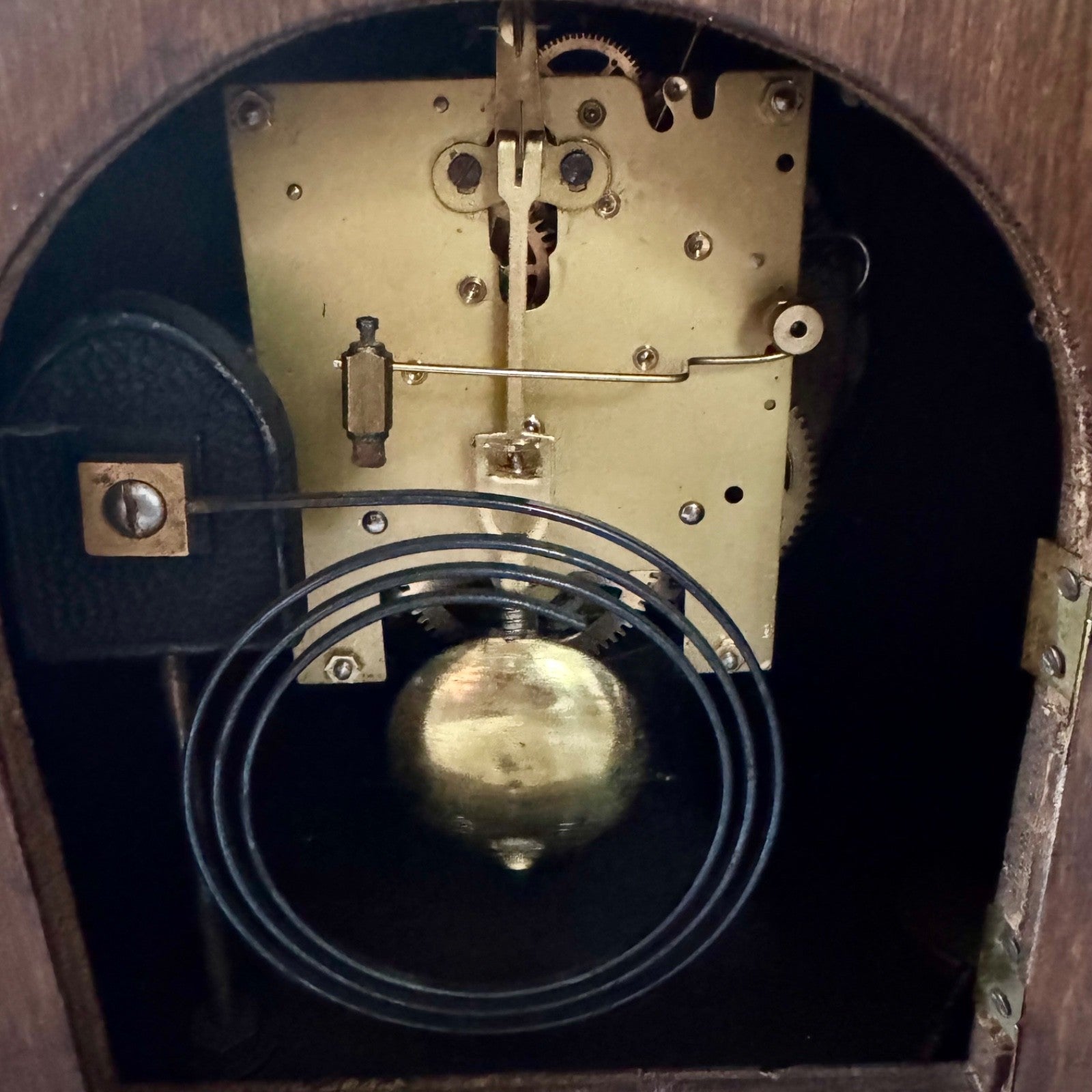 1930s German / Continental Art Deco mantel clock, dial marked FOREIGN.