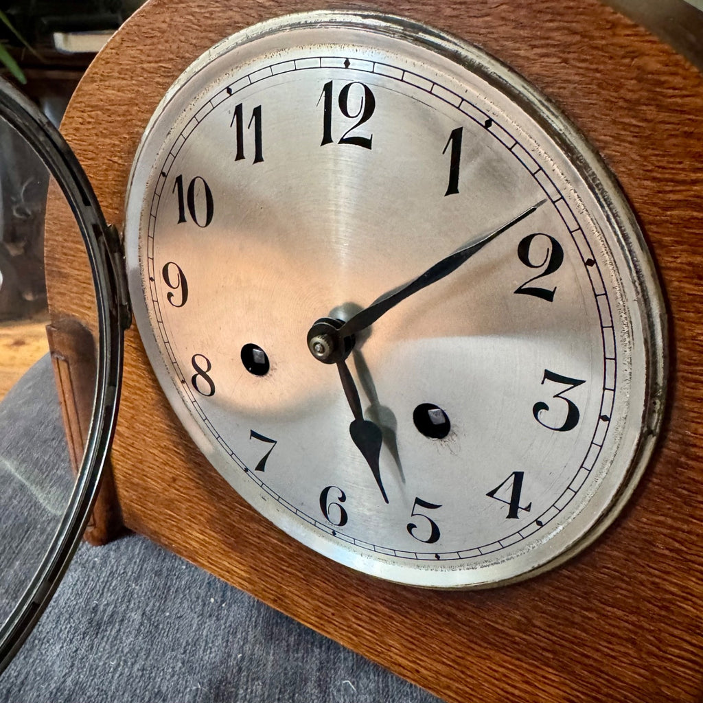 1930s German / Continental Art Deco mantel clock, dial marked FOREIGN.
