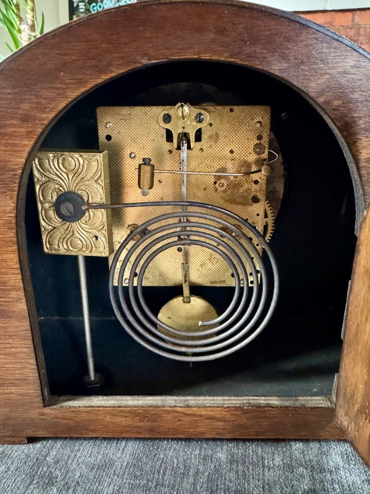 Mechanical Clock Servicing – Striking & Chiming – Full Strip-Down & Hand Cleanin