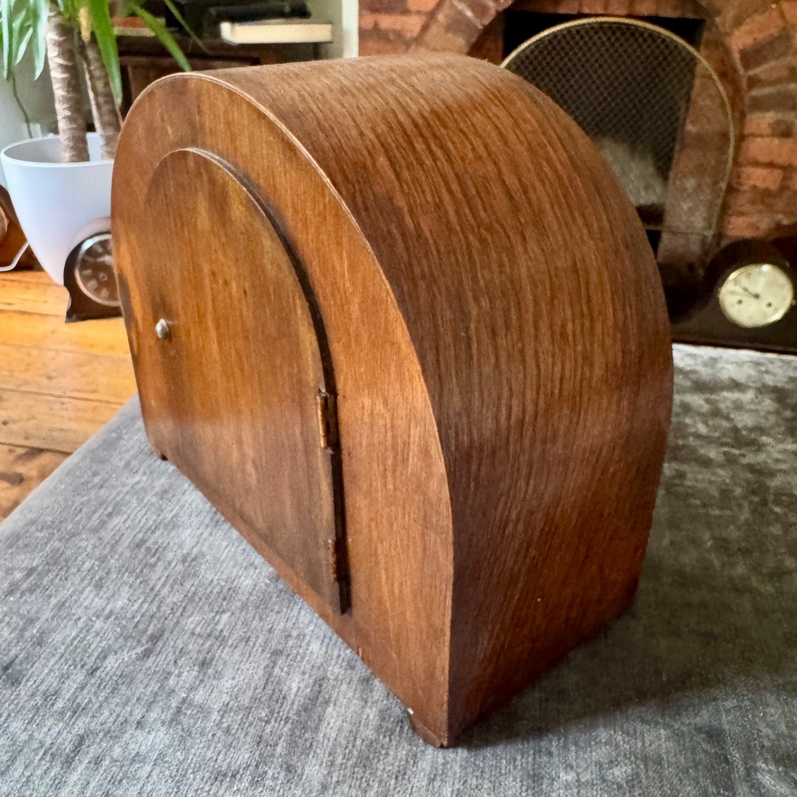 1930s German / Continental Art Deco mantel clock, dial marked FOREIGN.