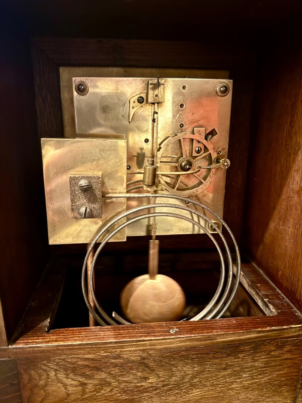 Mechanical Clock Servicing – Striking & Chiming – Full Strip-Down & Hand Cleanin