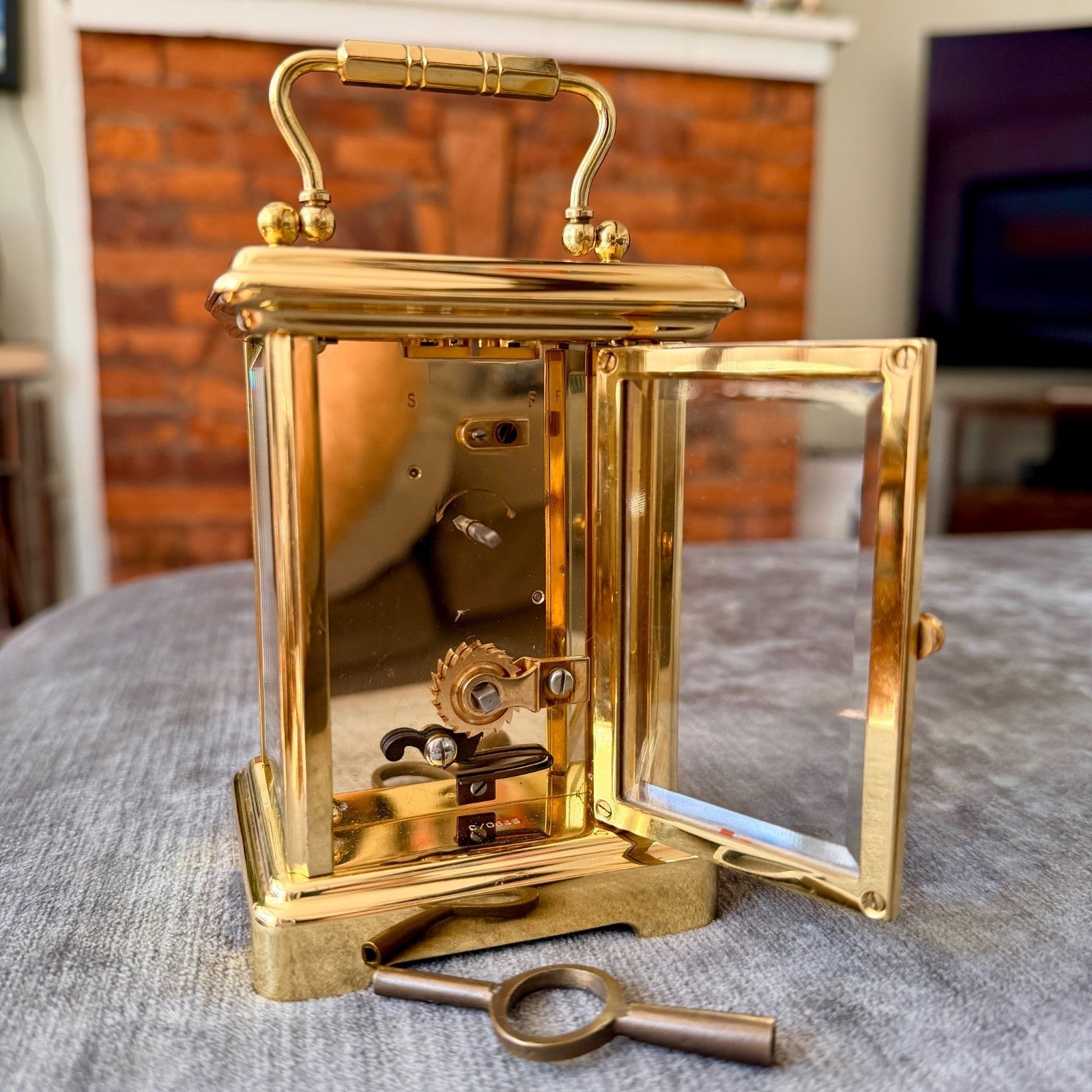 David Peterson DP/BT Boîte 8 Day Mechanical Carriage Clock 11 Jewel Serviced - Mahn and Co Clock Repairs