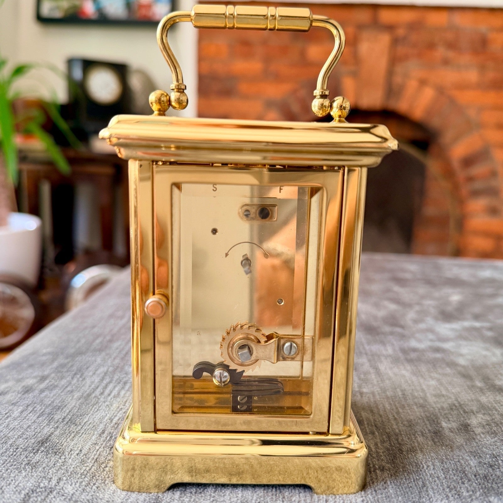 David Peterson DP/BT Boîte 8 Day Mechanical Carriage Clock 11 Jewel Serviced - Mahn and Co Clock Repairs